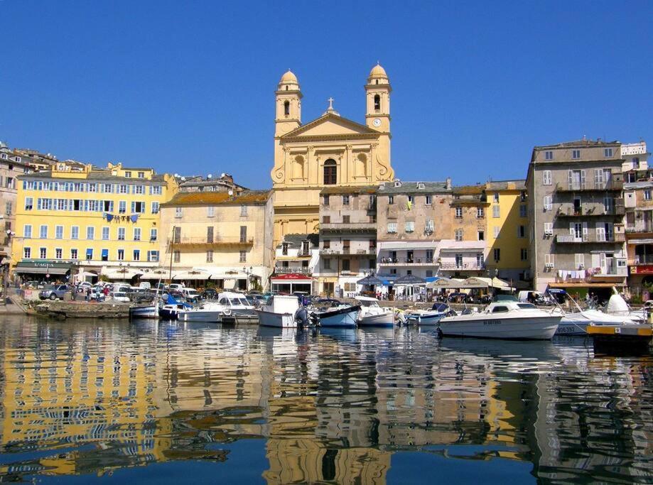 Appartement Vue Mer Avec Parking Gratuit Sur Place Bastia  Exteriér fotografie